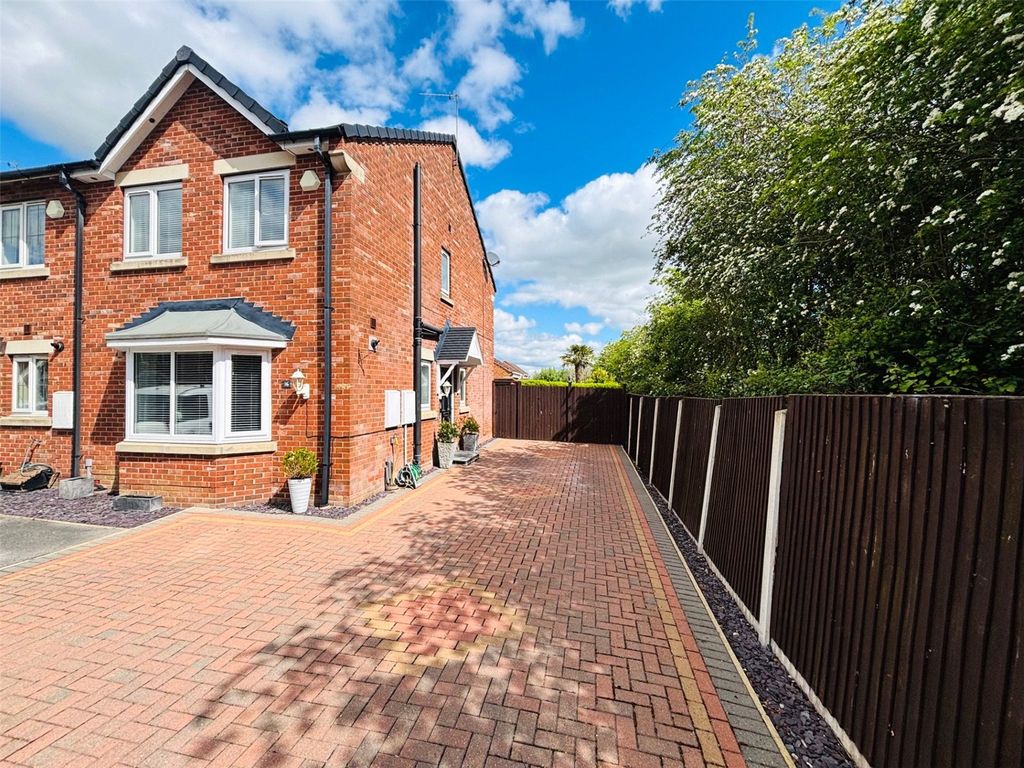 3 bed end terrace house for saleButterbur Drive, Goole DN14