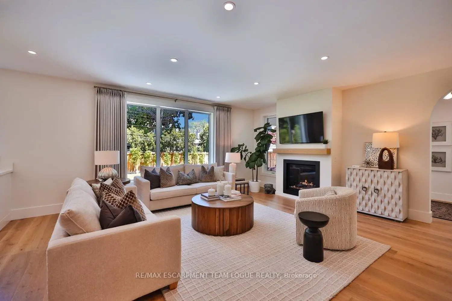 227 Tuck Drive photo 3