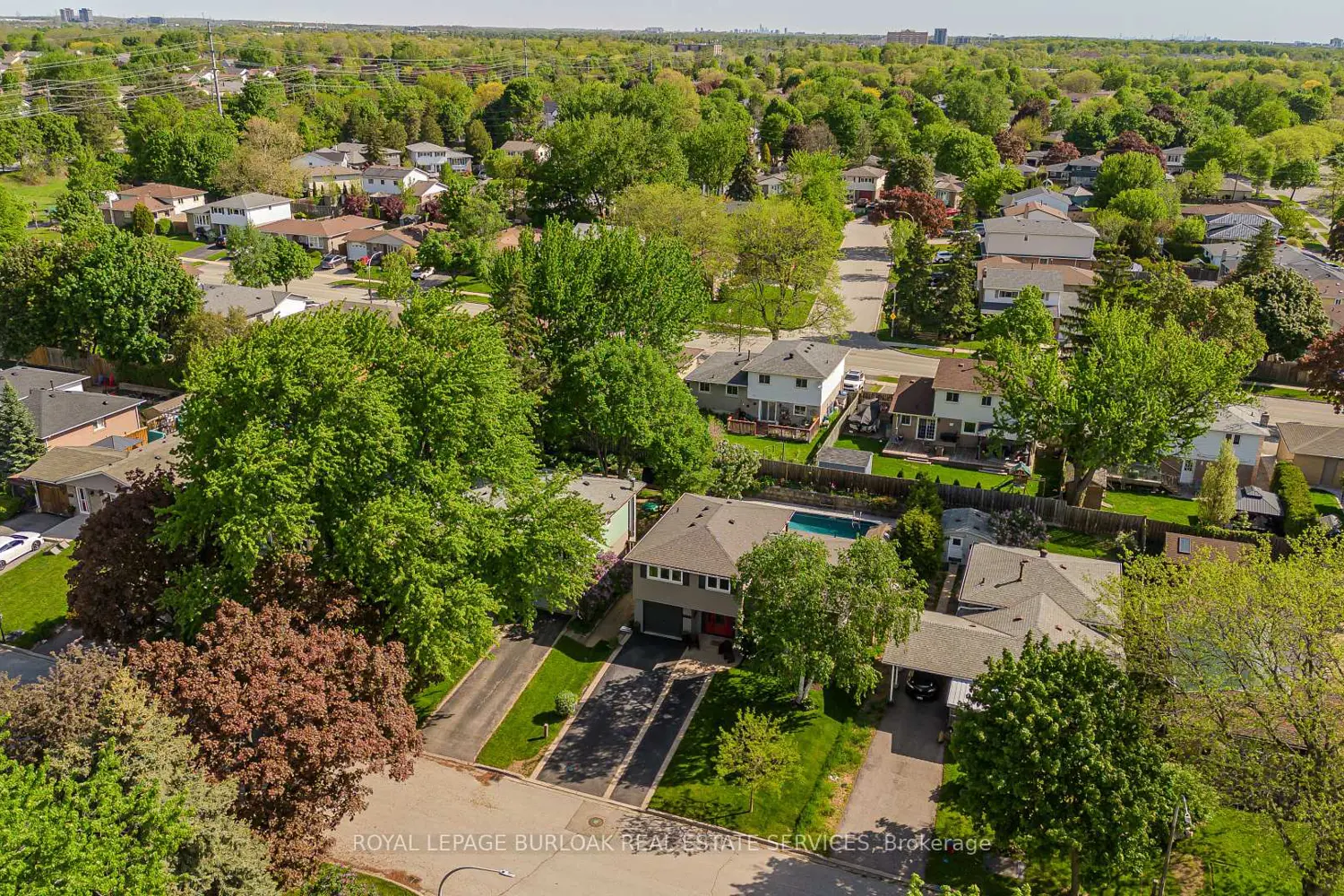 1487 Rusholme Crescent