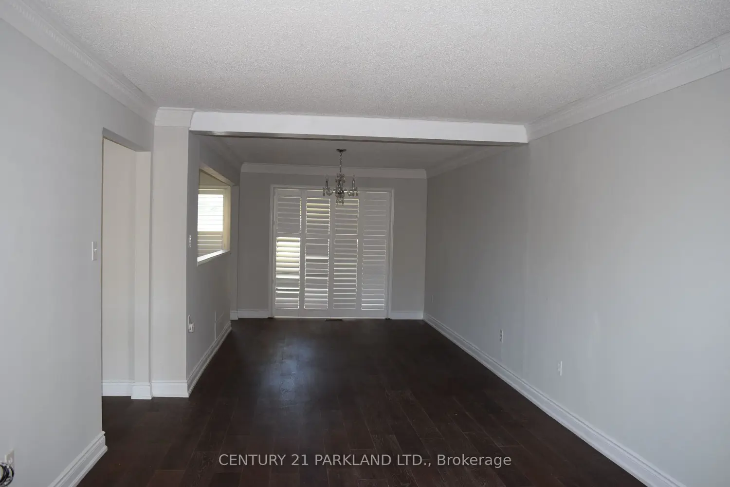 797 Lochness Crescent photo 3