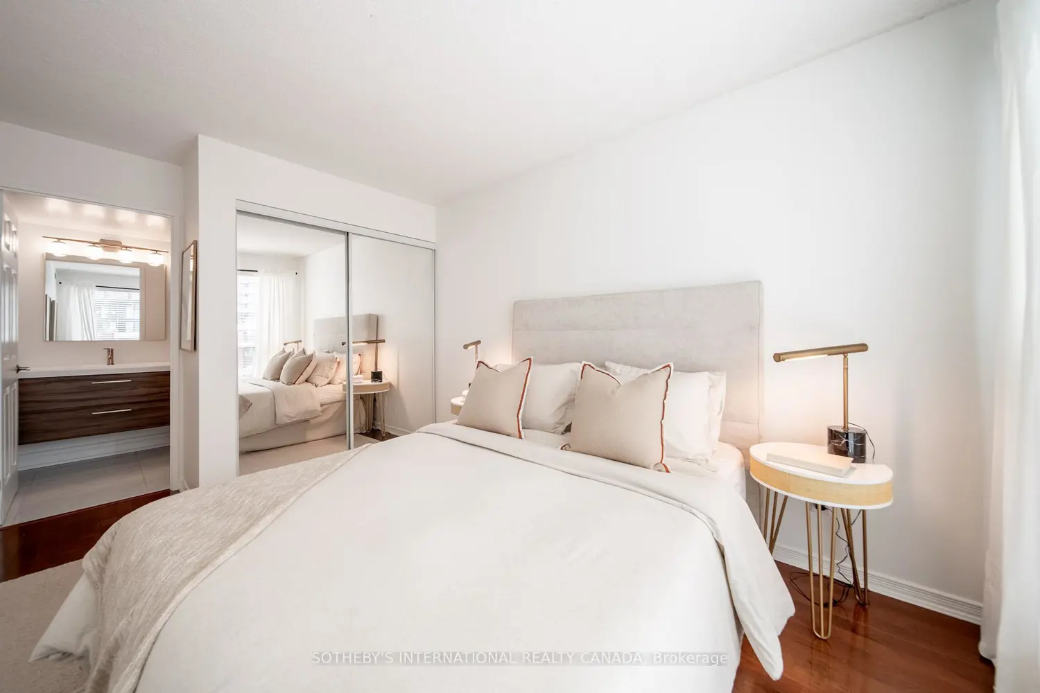 Additional image 9 of 230 King Street 1105