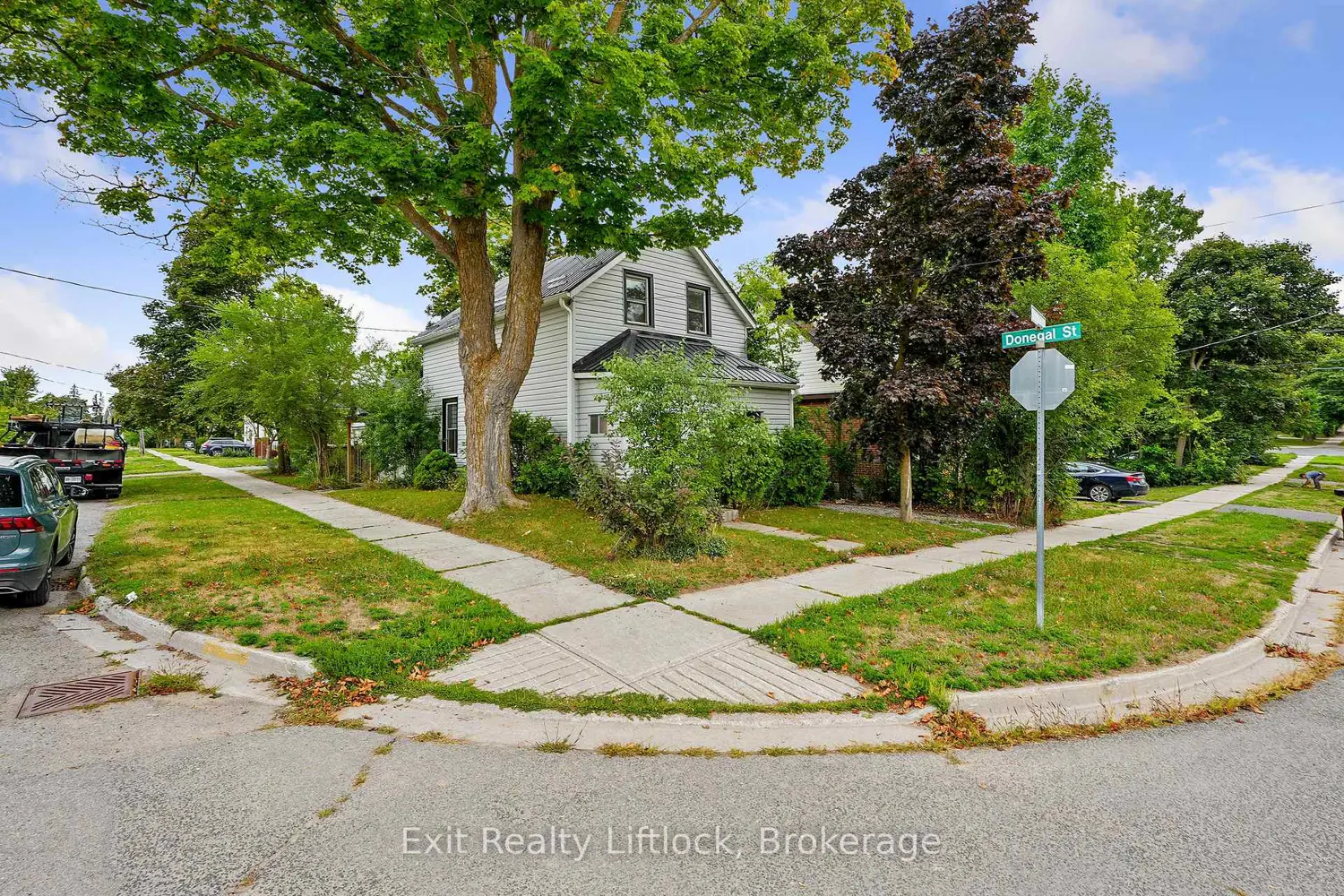 378 London Street photo 2
