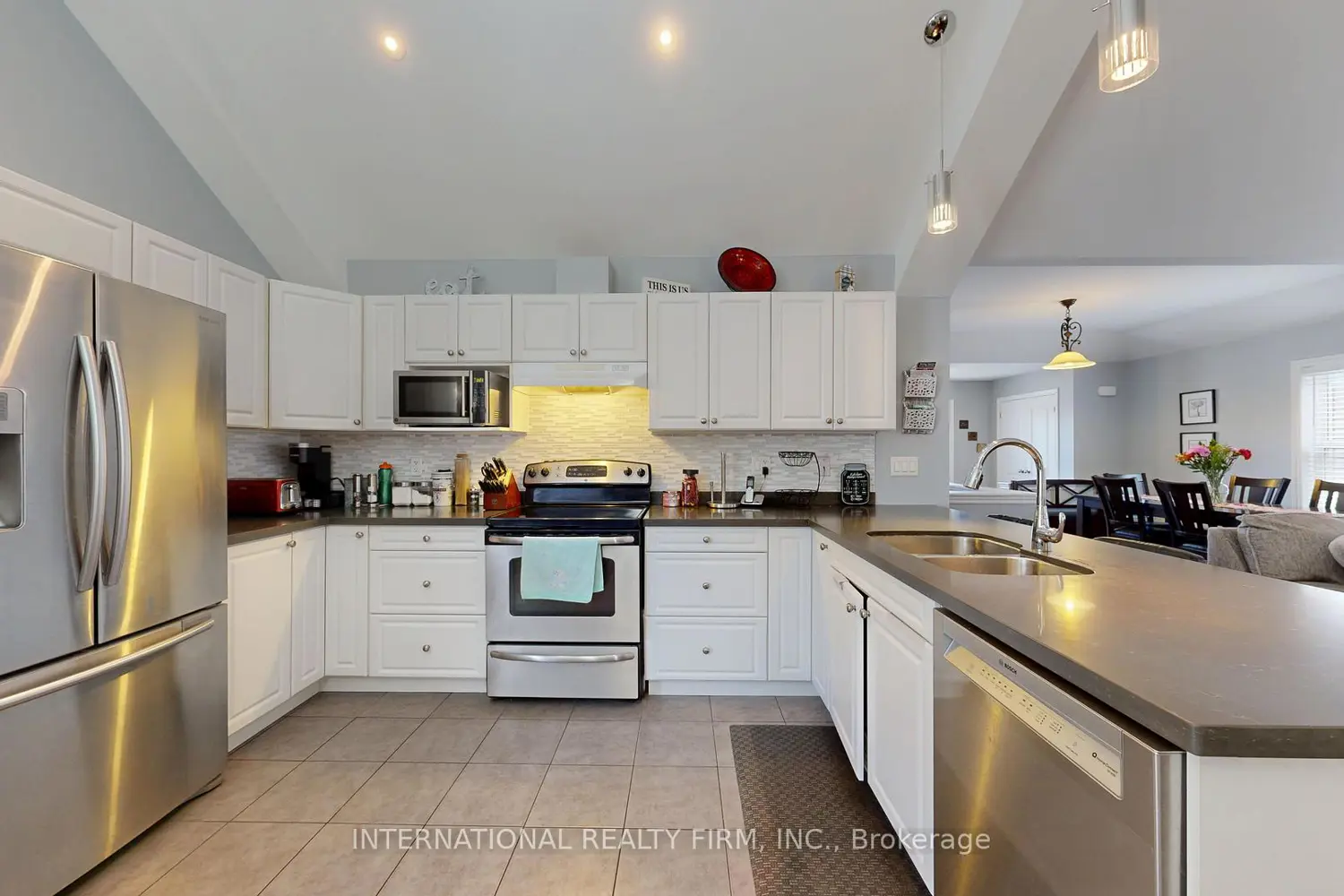 Additional image 10 of 438 Stirling Way