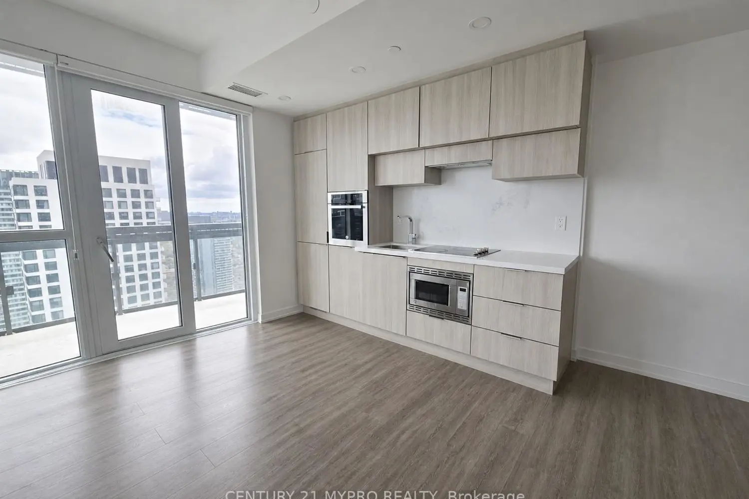 Additional image 2 of 39 Roehampton Avenue 3409