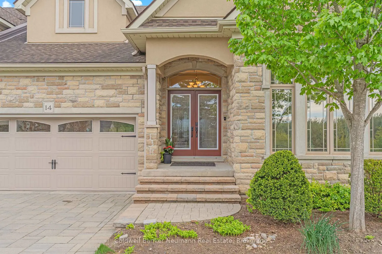 19 Simmonds Drive 14 photo 2