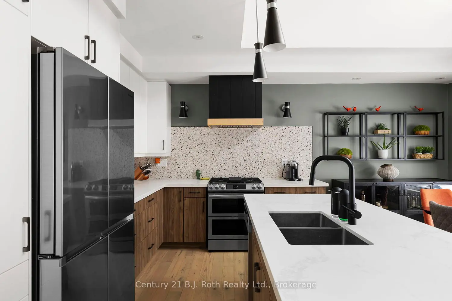 Additional image 3 of 34 Ruby Crescent