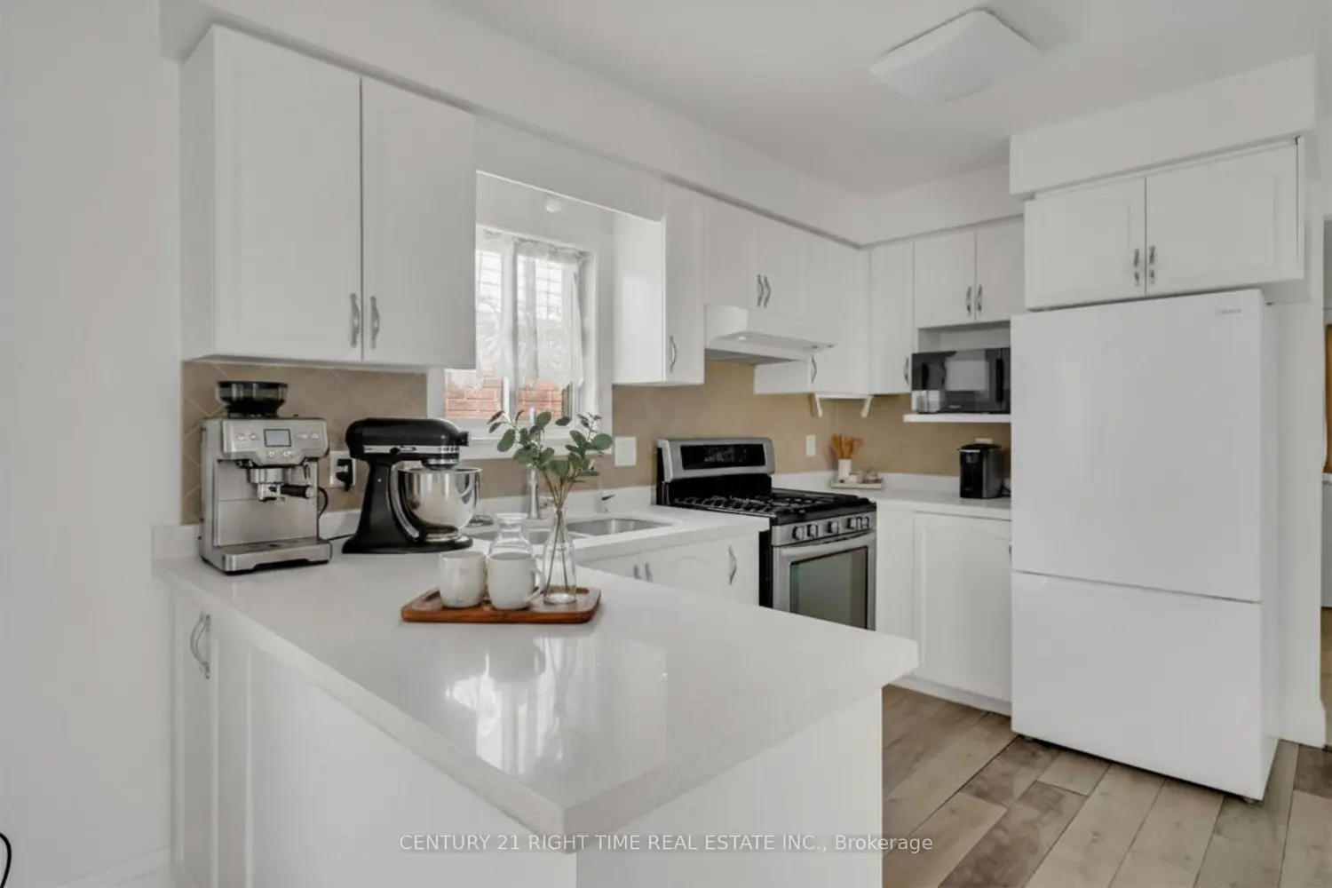 347 Keewatin Avenue photo 5