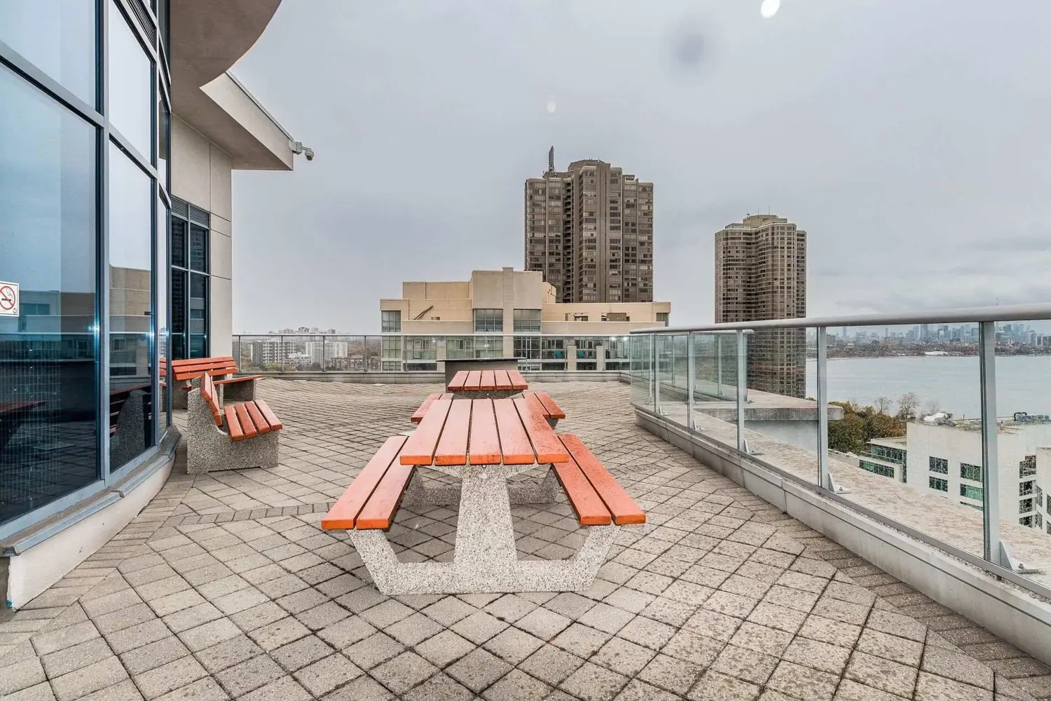 Additional image 16 of 2083 Lake Shore Boulevard 1113