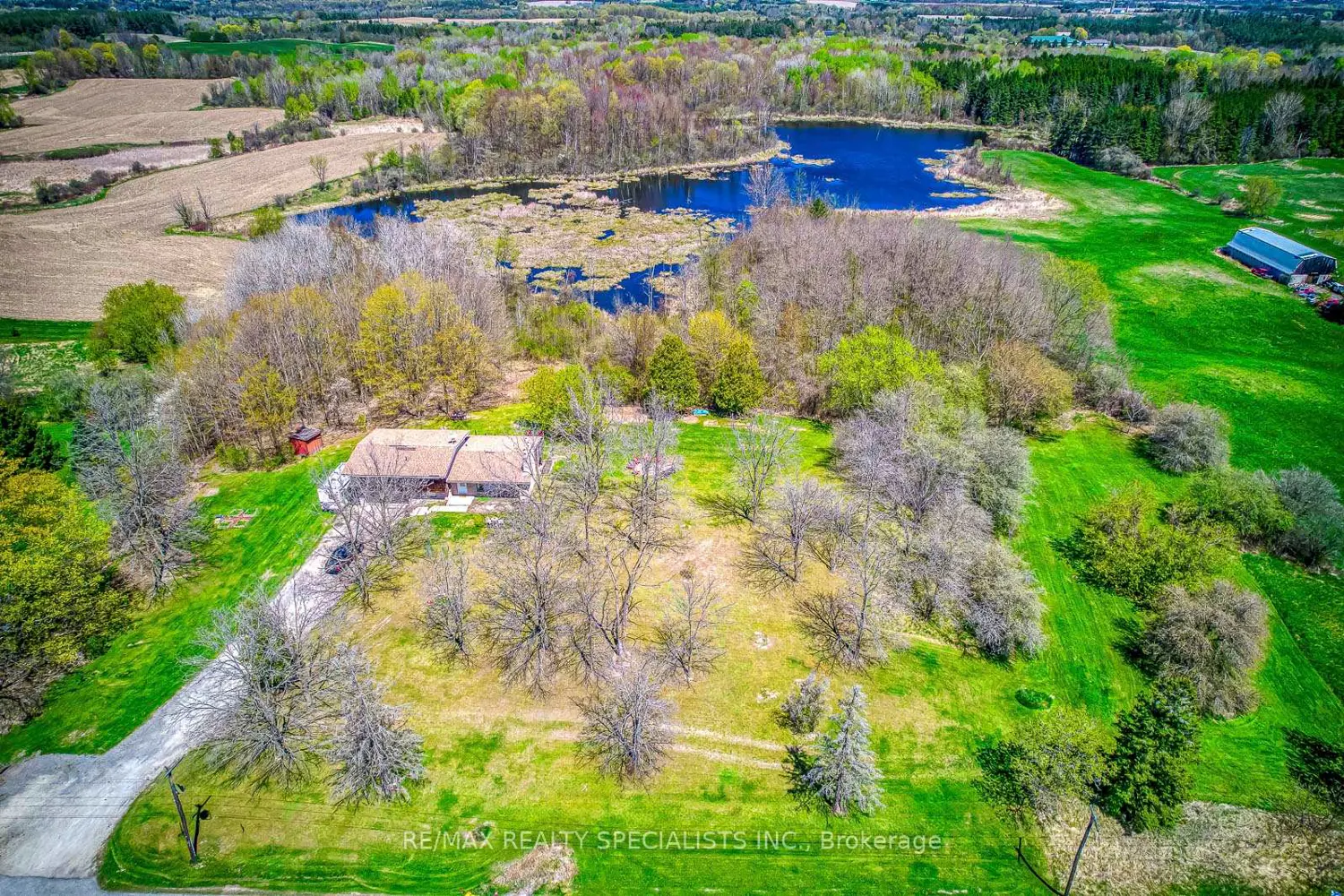 15195 The Gore Road photo 2