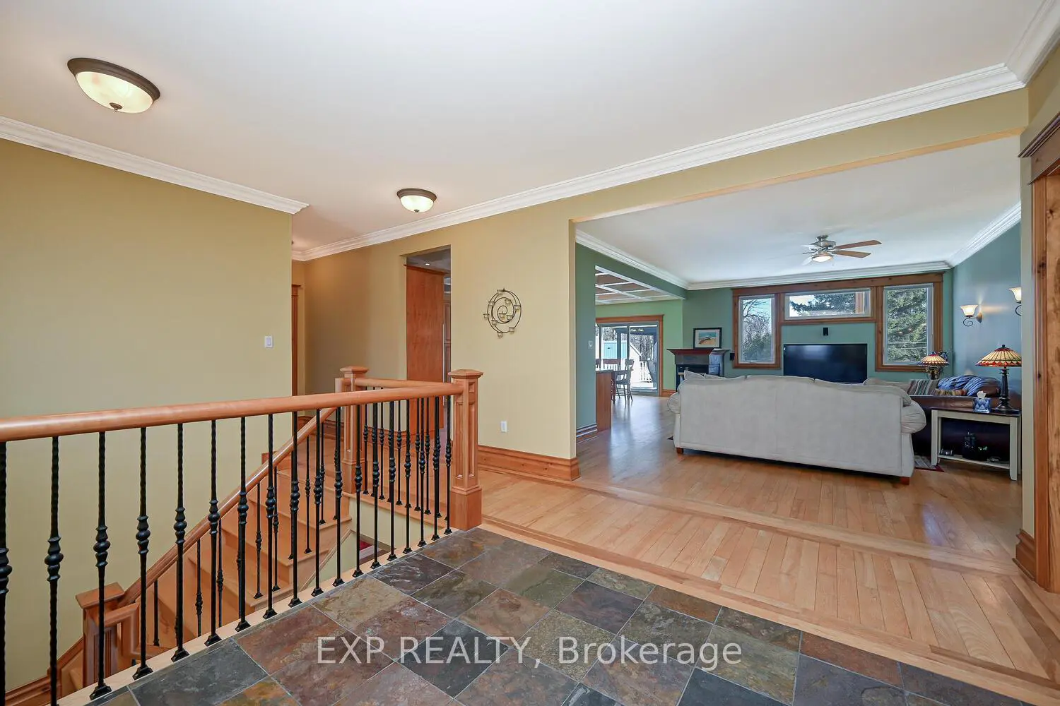 415 Johnston Road photo 5