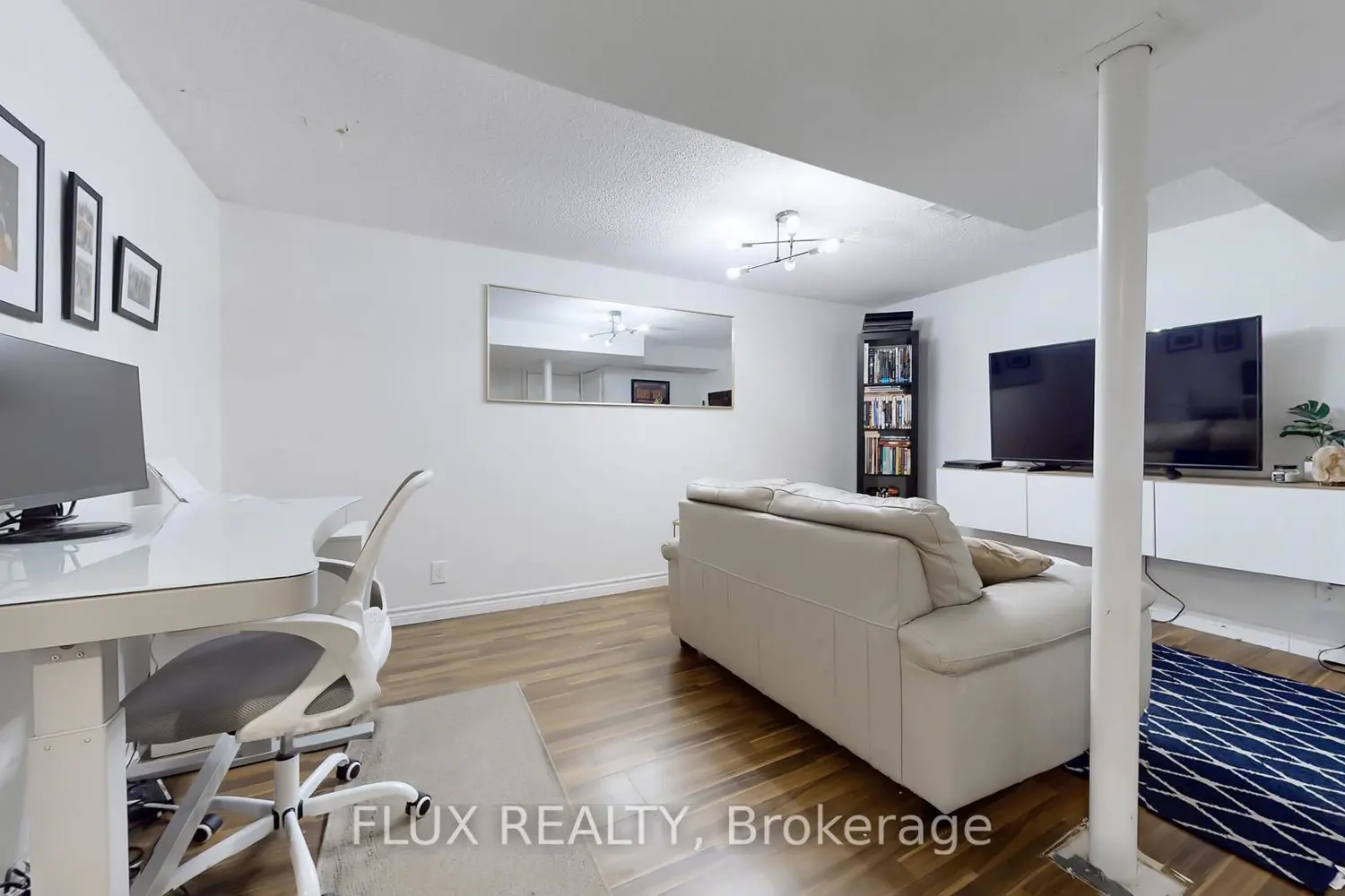 Additional image 16 of 52 Adelaide Street 32