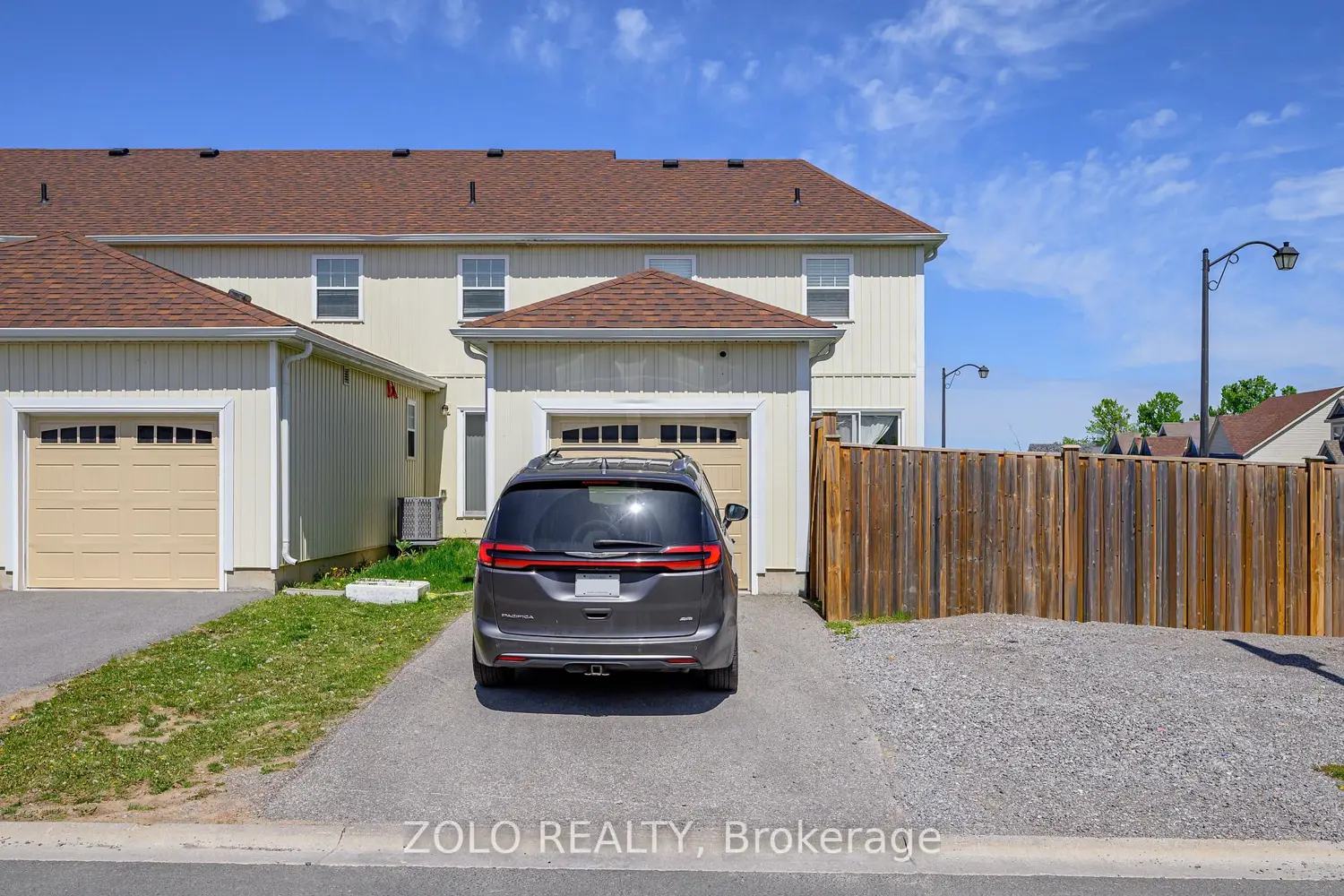 227 Rowberry Boulevard photo 5