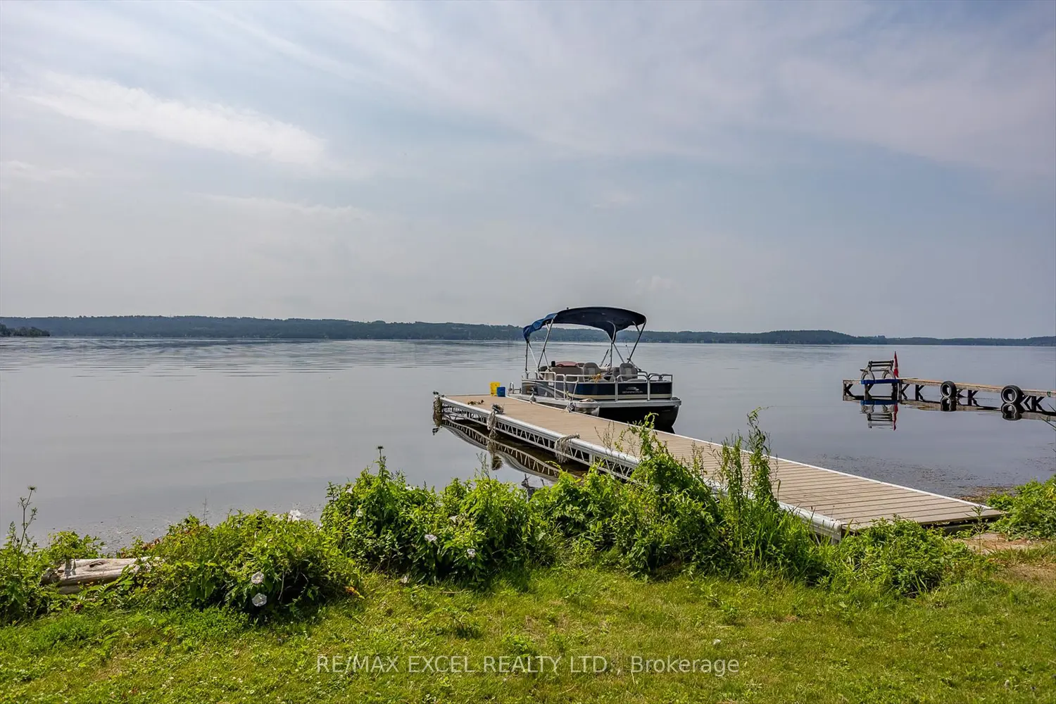 665 North Shore Drive photo 2