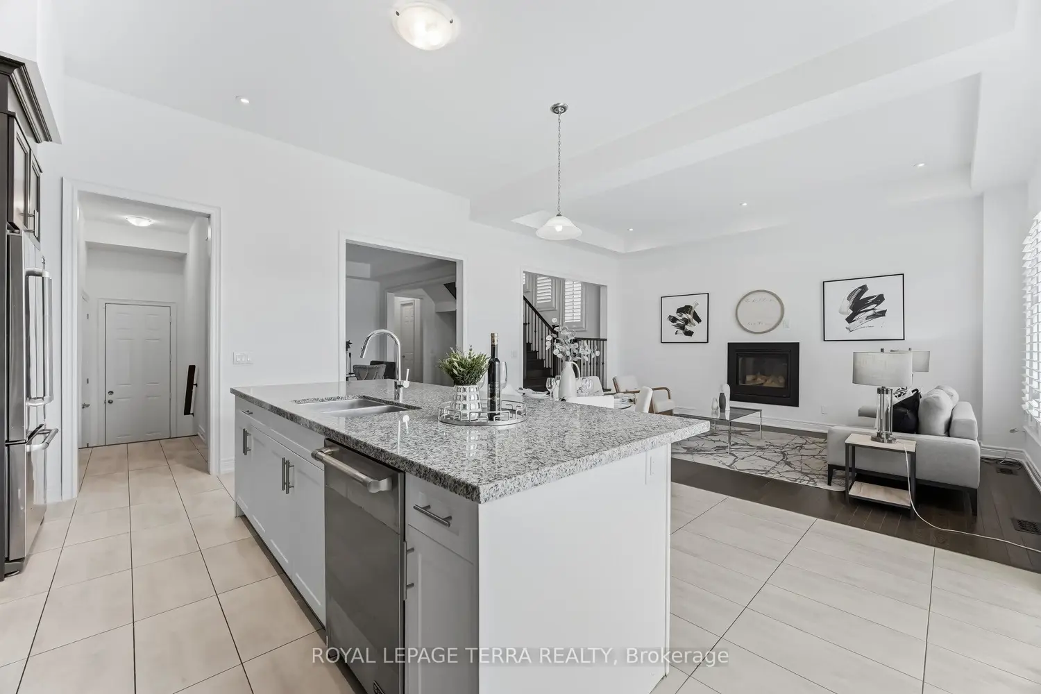 11 Lockton Street photo 4