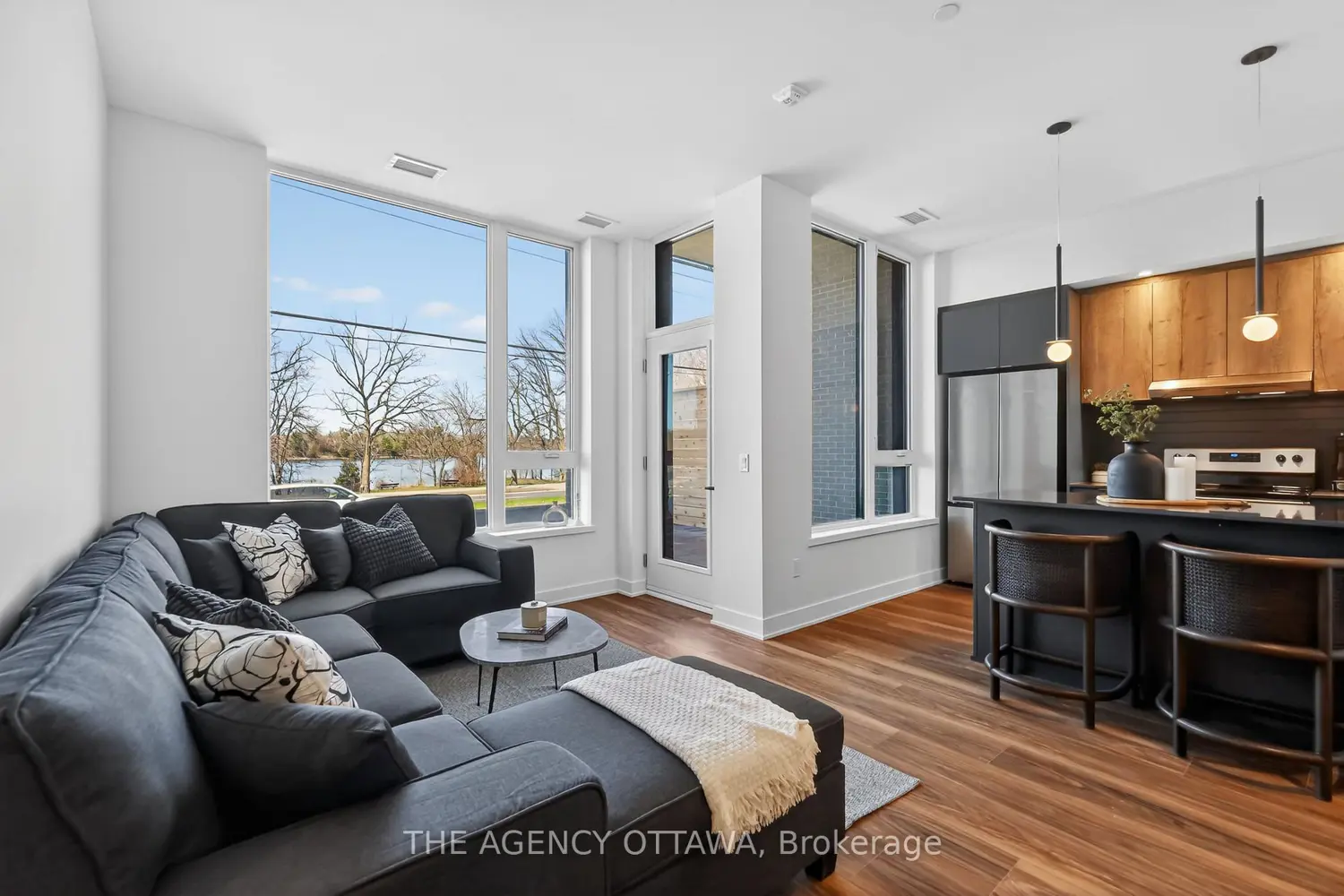 Additional image 10 of 3071 Riverside Drive 107