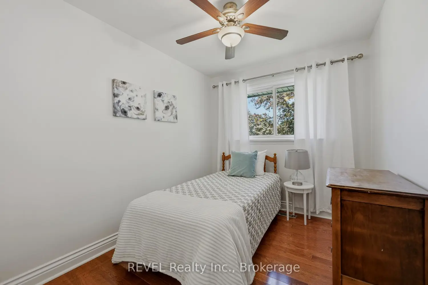 Additional image 11 of 7484 Merritt Avenue