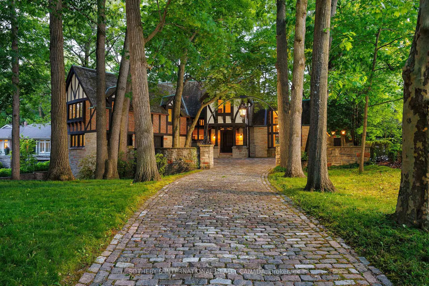 38 Edenbrook Hill