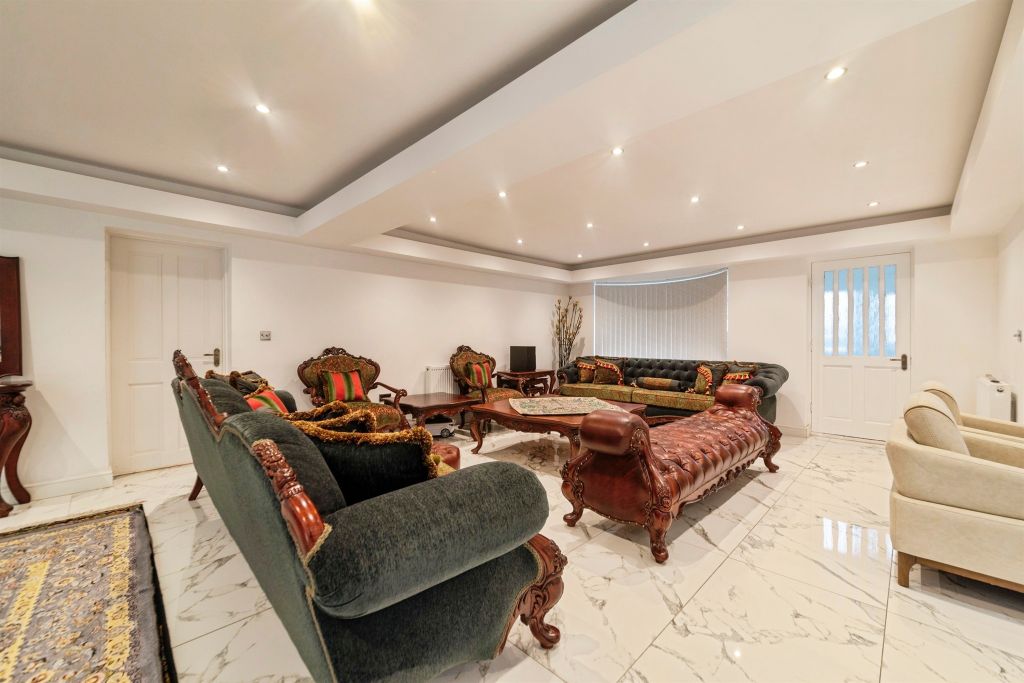 Additional image 2 of 5 bed detached house for saleFourth Avenue, Grantham NG31