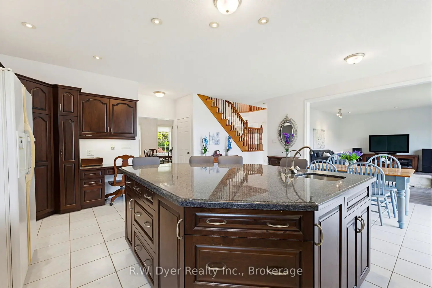 Additional image 6 of 184 Woodridge Drive