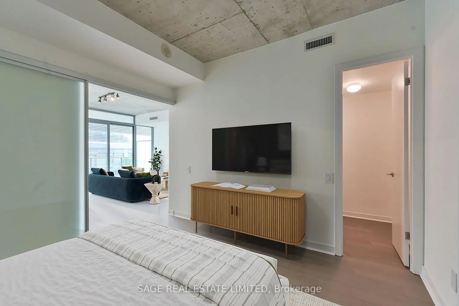 Additional image 10 of 95 Bathurst Street 914
