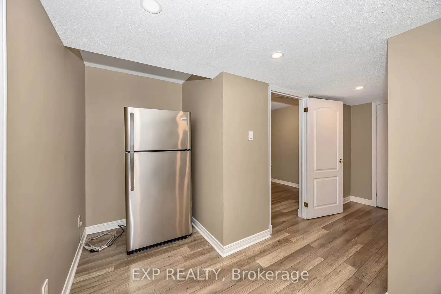 Additional image 11 of 28 Sachs Forest Place