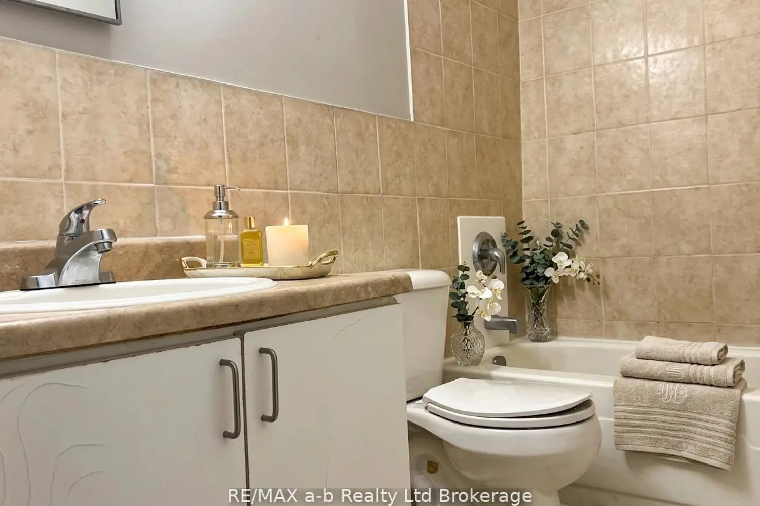 583 Mornington Avenue 501 photo 4