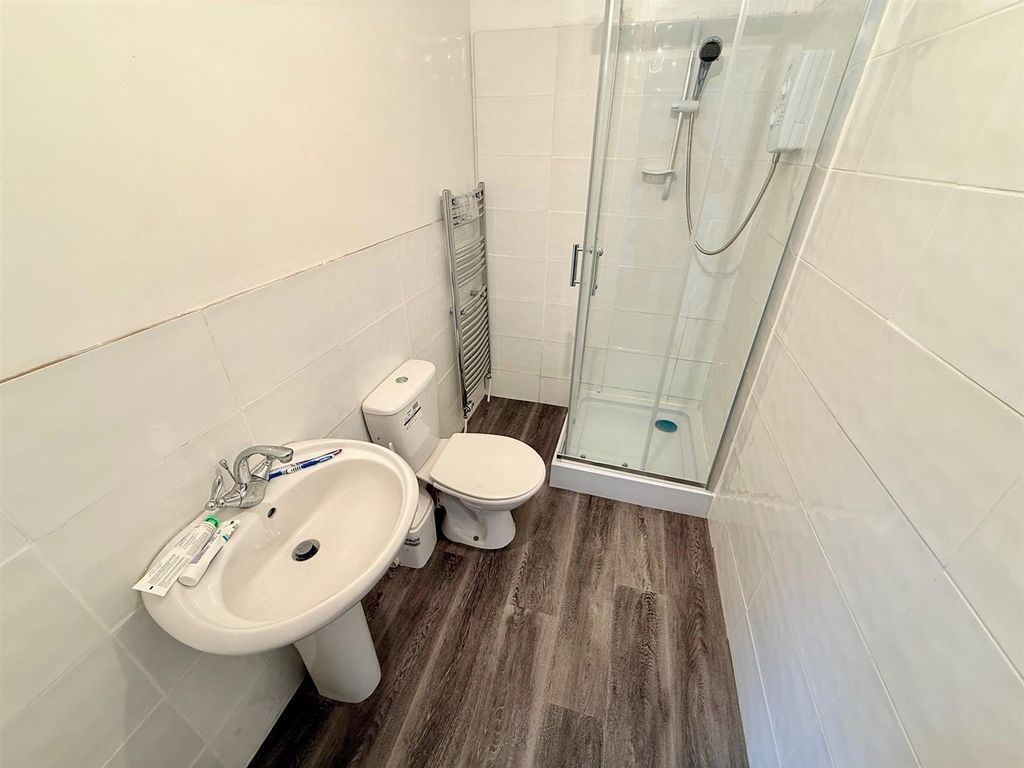 Additional image 11 of 4 bed flat for saleRegent Road, Great Yarmouth NR30