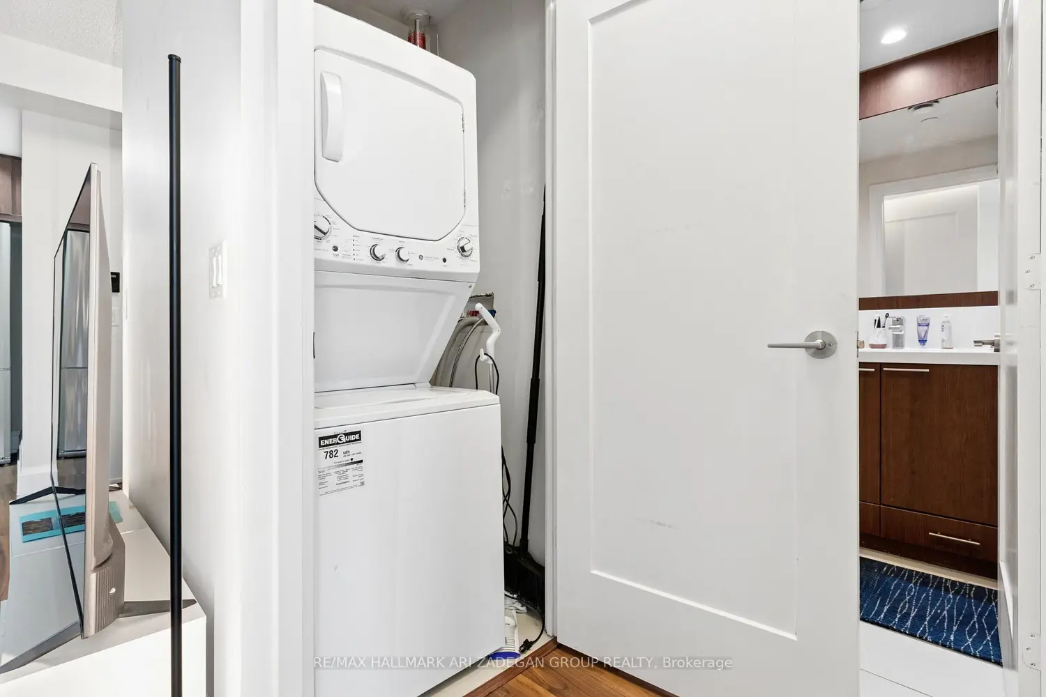 Additional image 14 of 120 Harrison Garden Boulevard 907