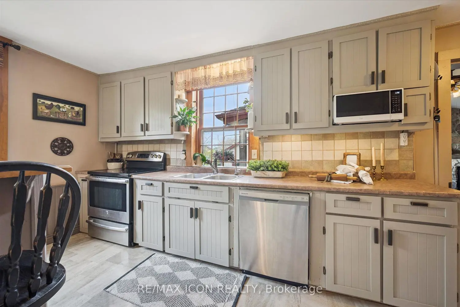 630 Robert Ferrie Drive photo 3