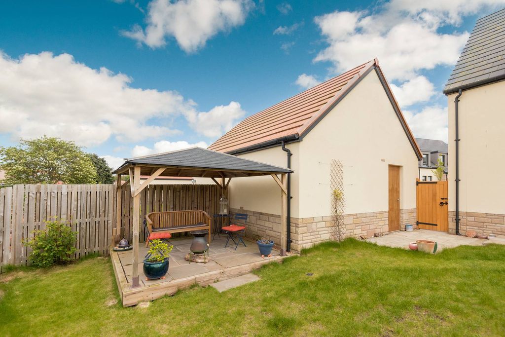 Additional image 31 of 4 bed detached house for sale21 Castlemains Gardens, Dirleton, North Berwick EH39