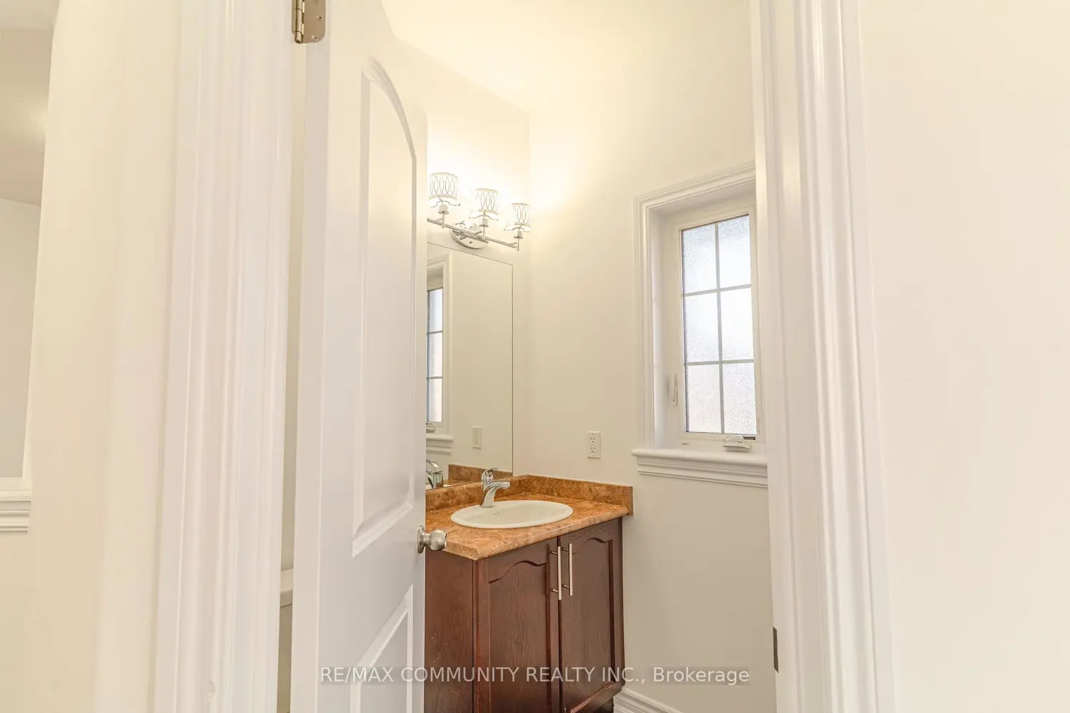 27 Bamburg Street photo 4