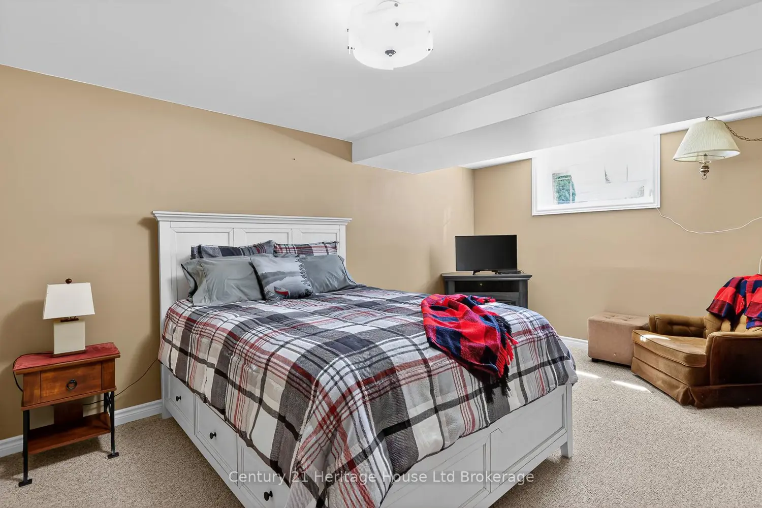 Additional image 10 of 450 Lakeview Drive 13
