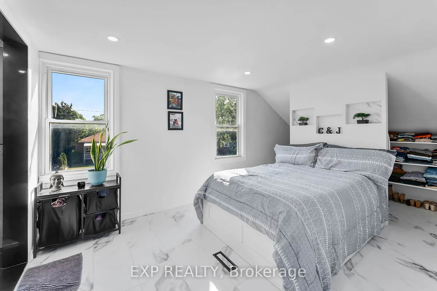249 Wallace Avenue photo 4