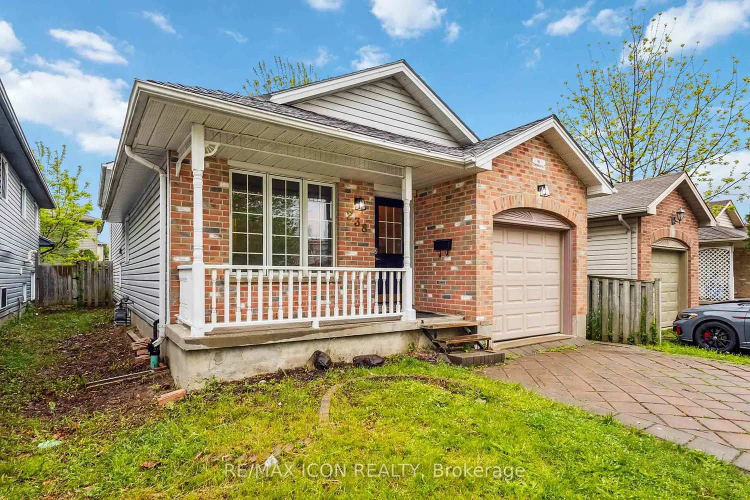 238 Fleming Drive photo 3