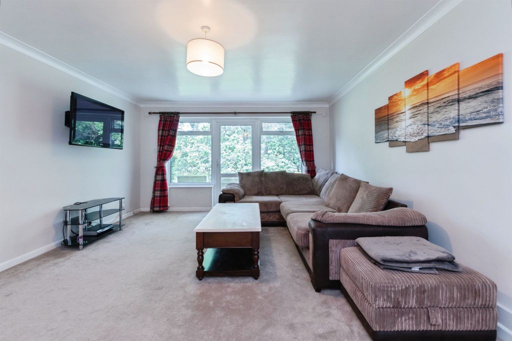 Additional image 3 of 3 bed flat for saleAldridge Road, Ferndown BH22