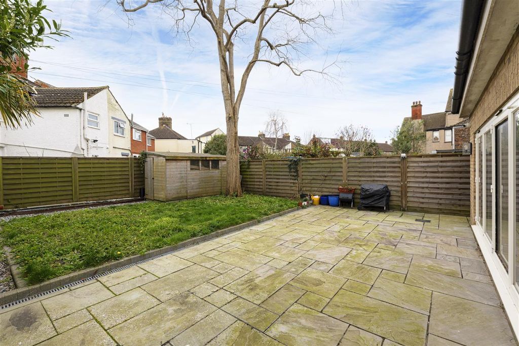 Additional image 17 of 5 bed detached house for saleClark House, South Road, Faversham ME13