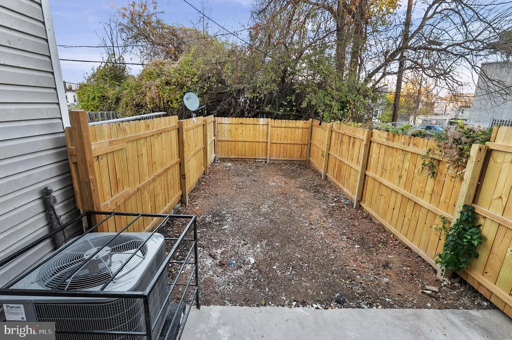 323 S Stricker Street, Baltimore, MD 21223