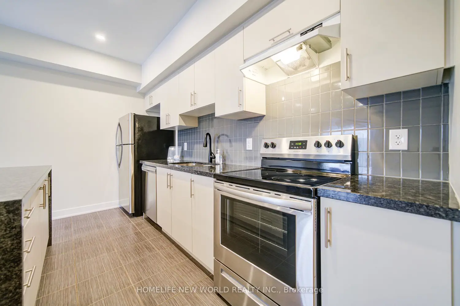 Additional image 13 of 5 Chef Lane 603