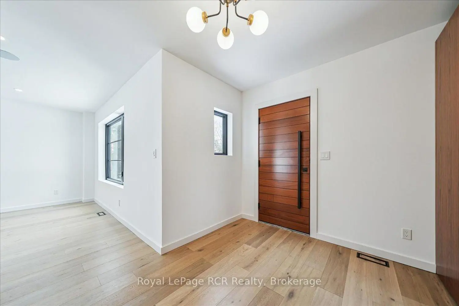 400 2Nd Avenue photo 4