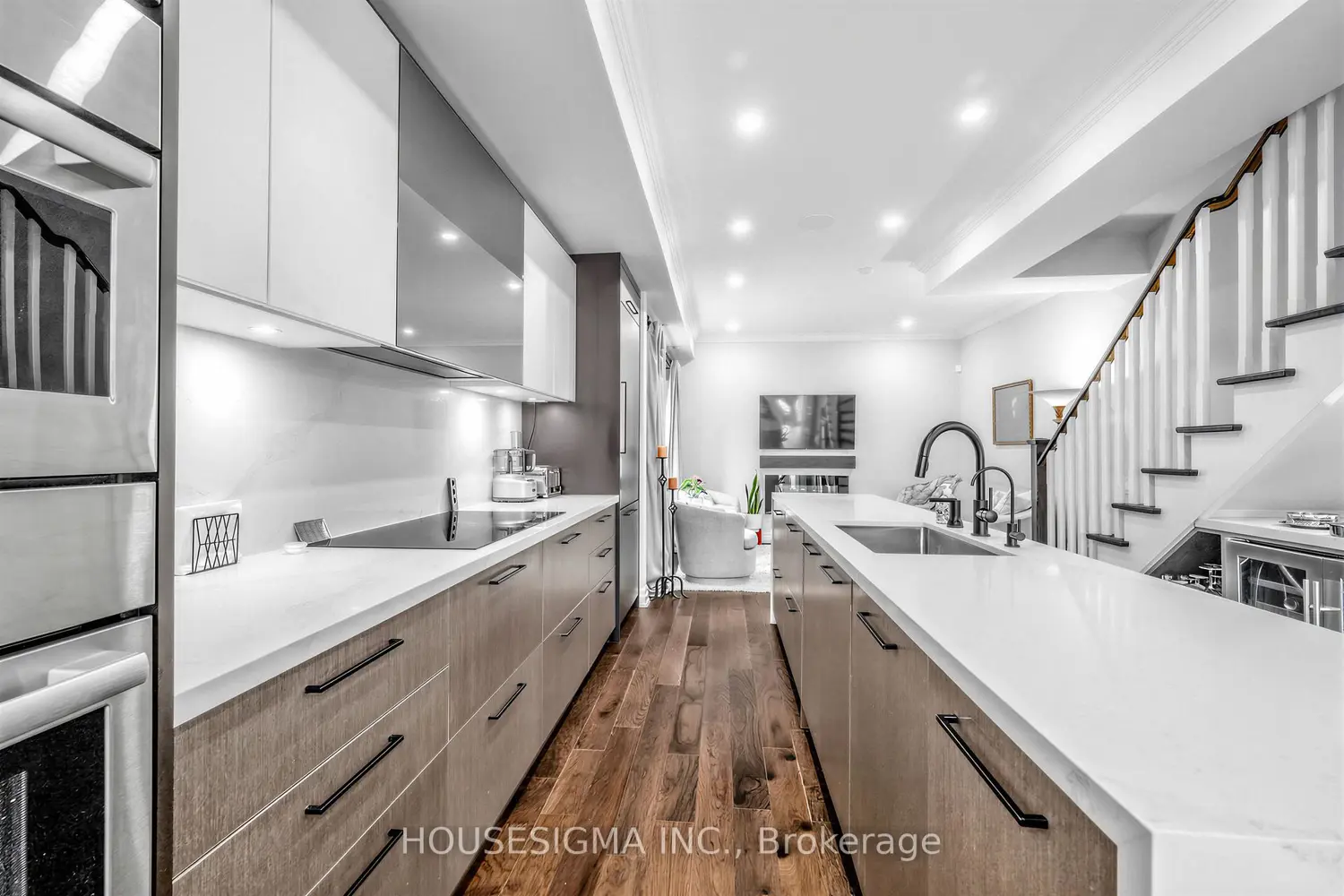 Additional image 5 of 361 Roehampton Avenue