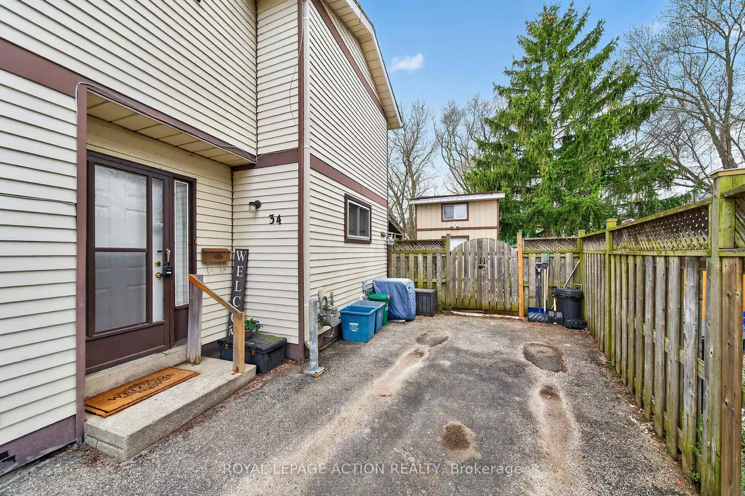 34 Enfield Crescent