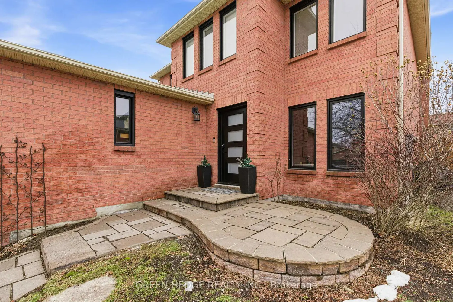 33 Dagwell Crescent