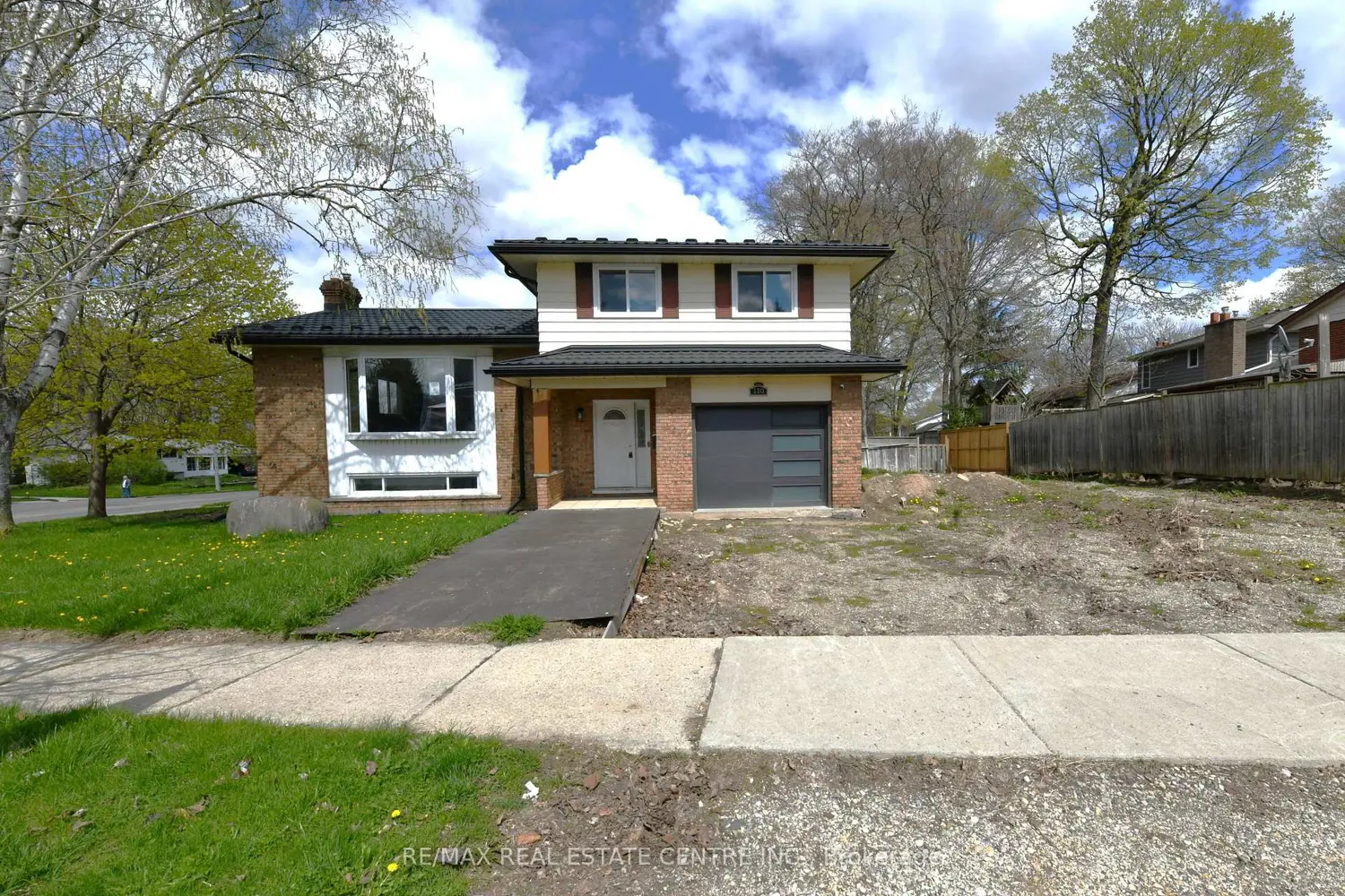 110 Silverspring Crescent