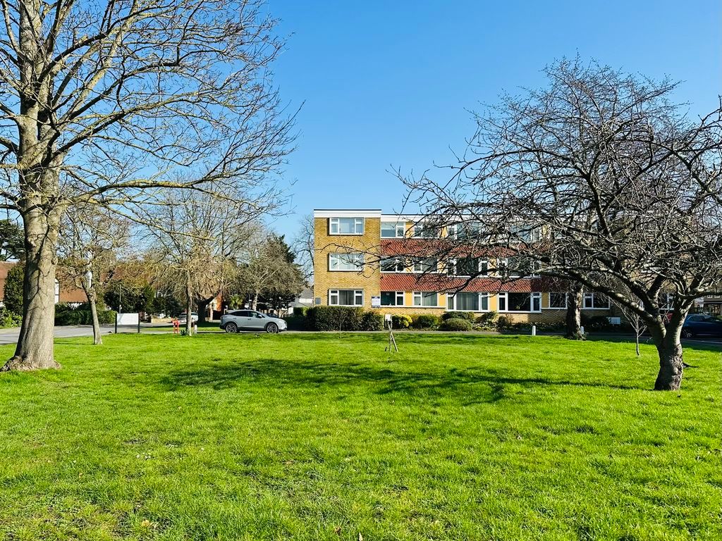Additional image 7 of 3 bed flat for saleAvenue Road, Epsom KT18