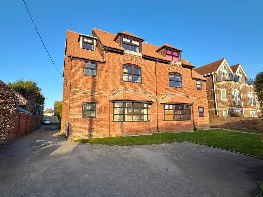 2 bed flat for saleGreenlea, Keyhaven Road, Milford On Sea, Lymington, Hampshire SO41