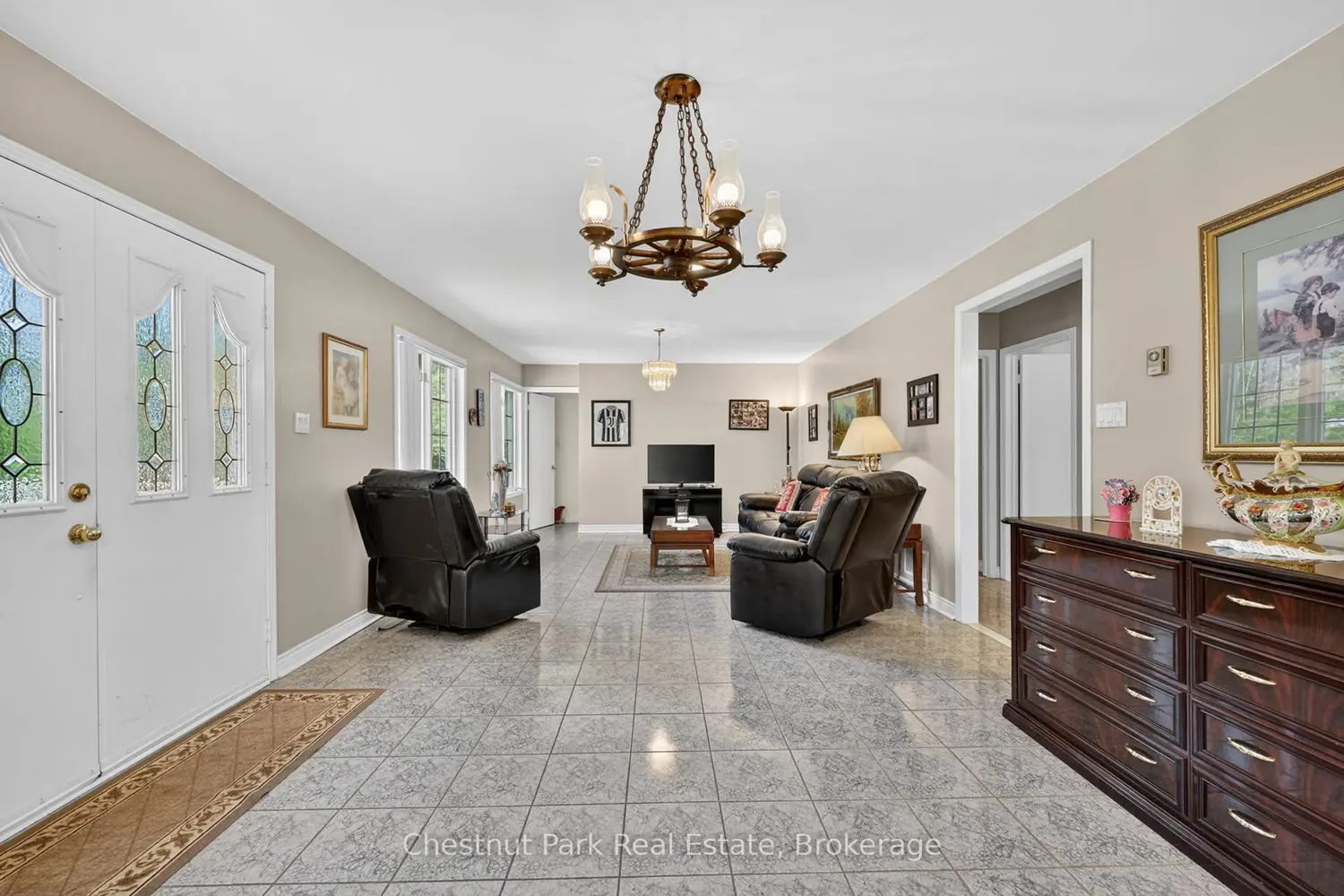 50 Vincent Circle photo 4