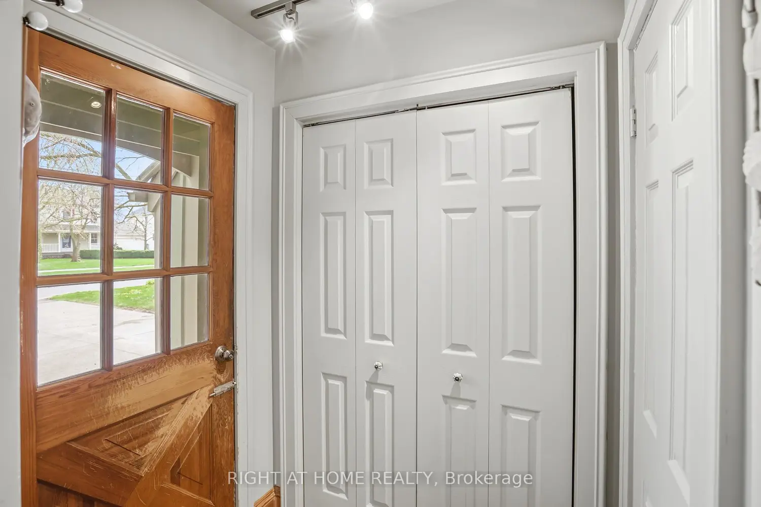 727 Rye Street photo 4