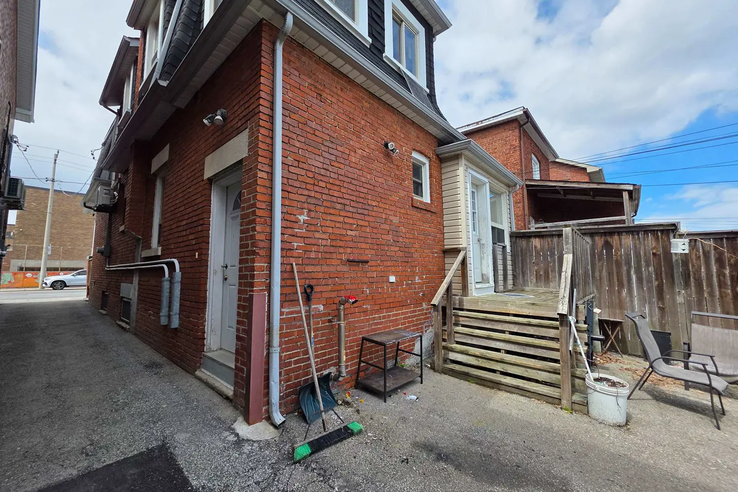 Additional image 17 of 1733 Dufferin Street