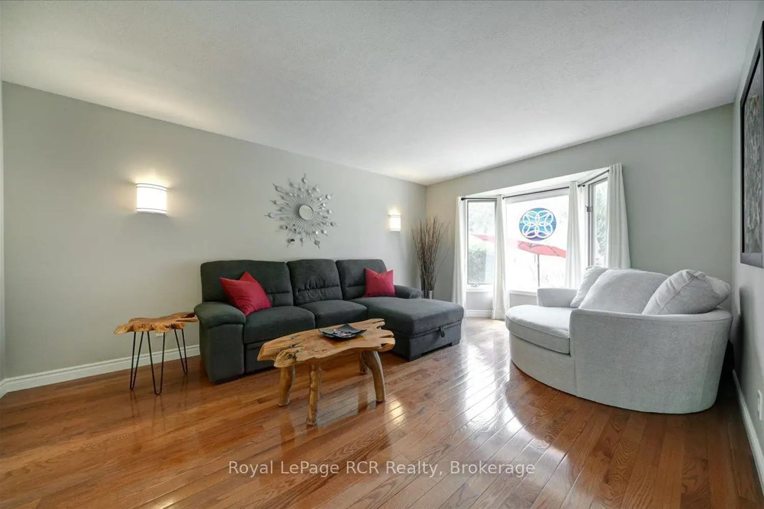 303 6Th Avenue photo 2