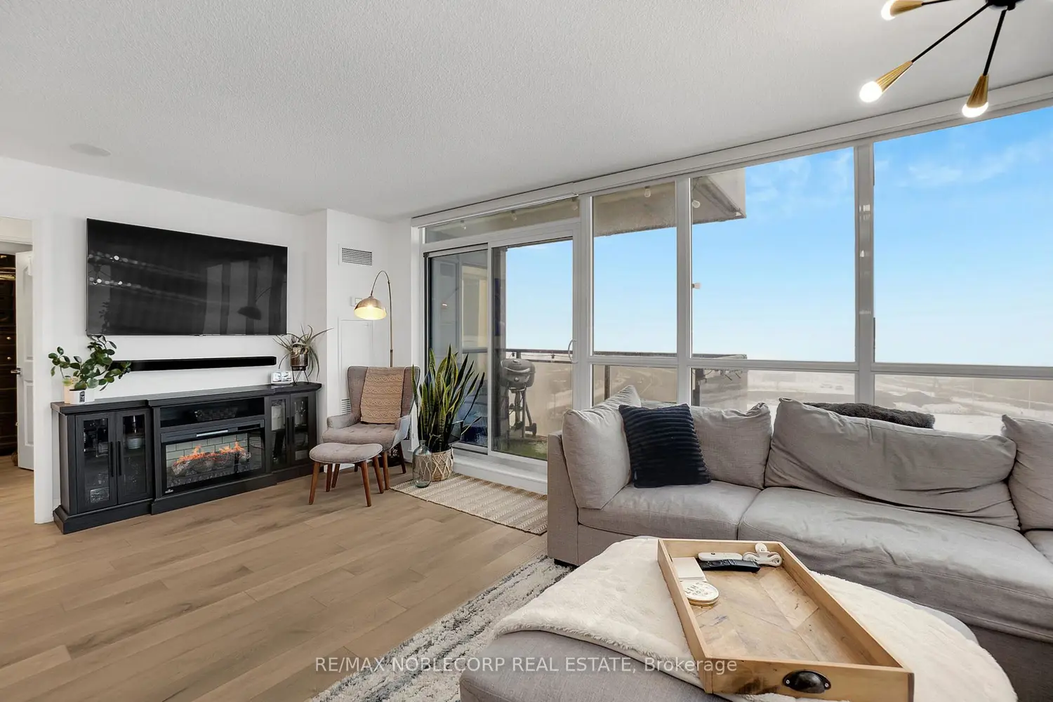 Additional image 8 of 1060 Sheppard Avenue 917